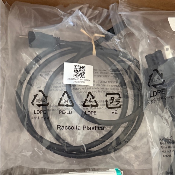 Philips Computer Monitor and Keyboard Set - Picture 6 of 11